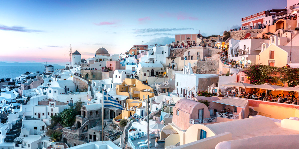 Santorin - Foto von Heidi Kaden auf Unsplash   